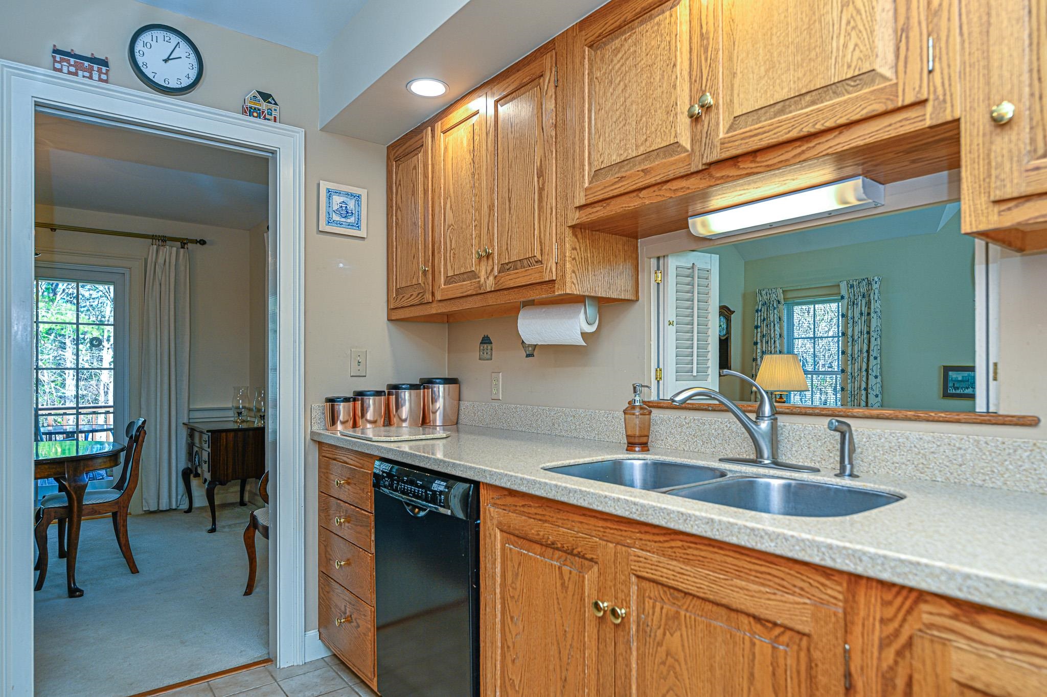 63 Peninsula Drive Stratham, NH 03885 - Photo 8 of 52