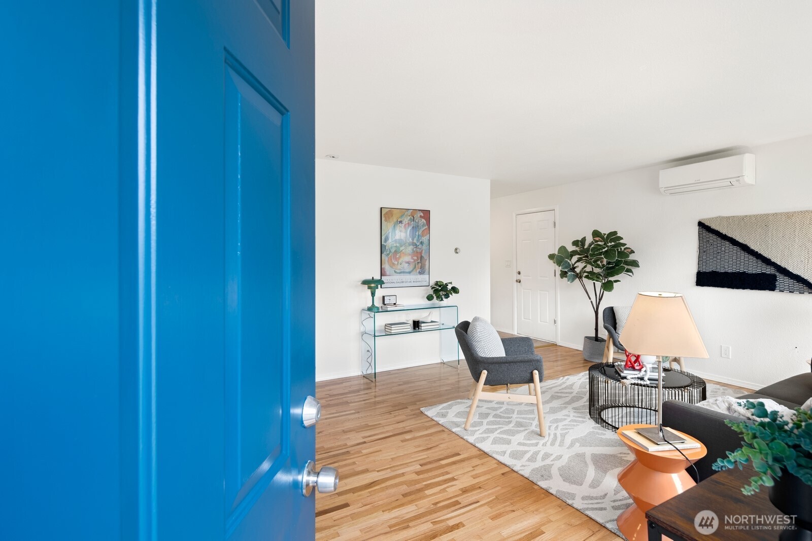 9261 31st Avenue Southwest Seattle, WA 98126 - Photo 2 of 19