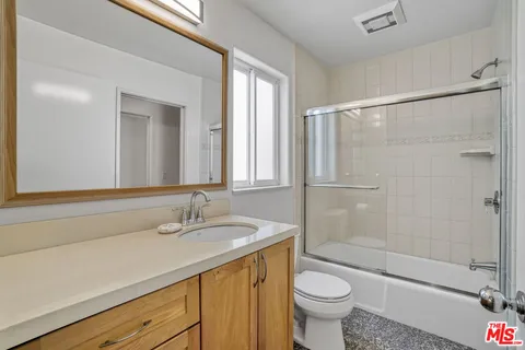 $8,350 | 115 Galleon Street, Unit A, Marina del Rey, CA 90292