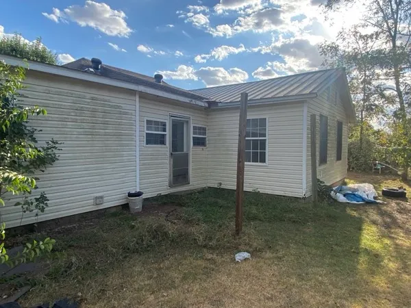 $120,000 | 731 West 3rd Street, McGregor, TX 76657