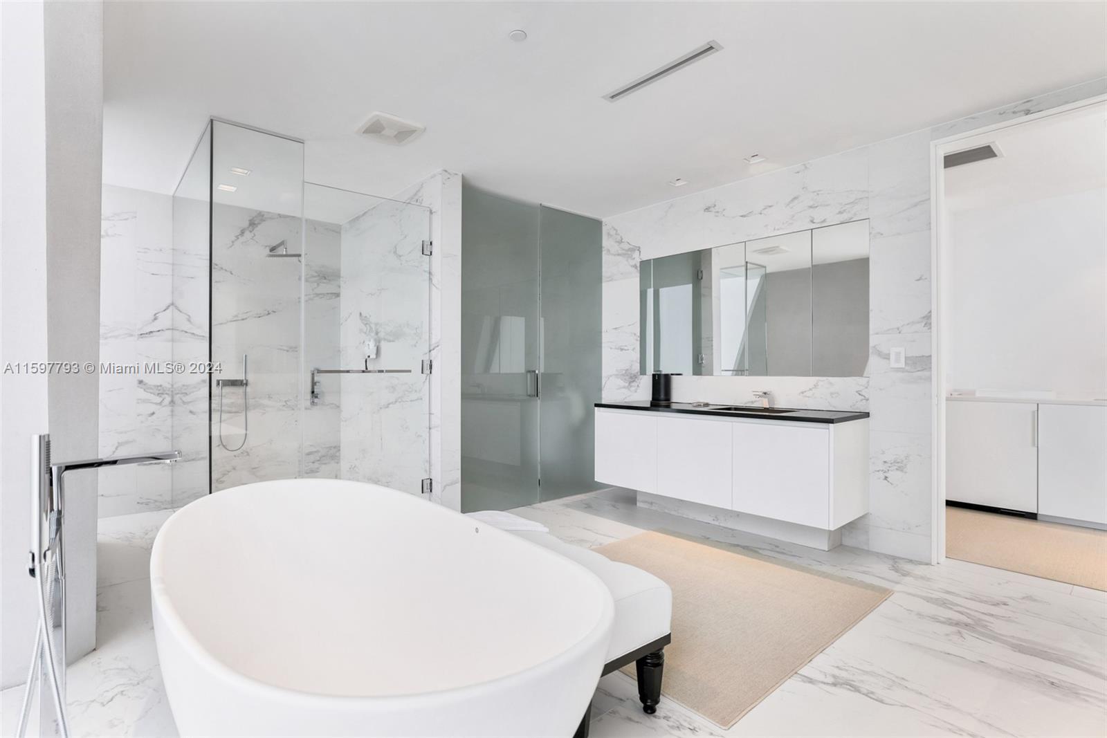 1000 Biscayne Boulevard, Unit 3701 Miami, FL 33132 - Photo 10 of 98