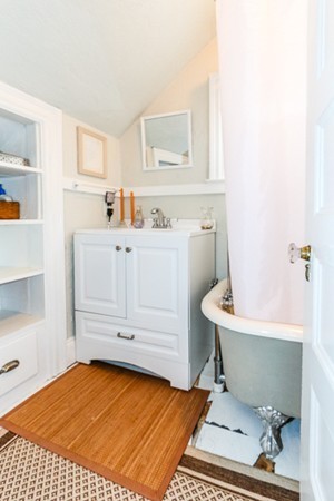 14 Wolcott Road Lynn, MA 01902 - Photo 27 of 29 Gallery Image 27