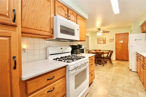 $299,900 | 1289 West Avenue, Parma, NY 14468