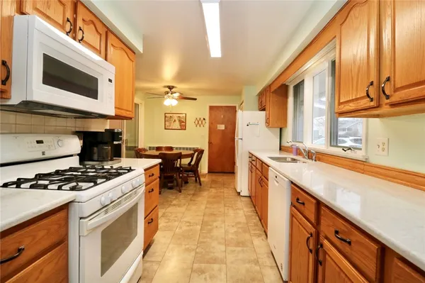 $299,900 | 1289 West Avenue, Parma, NY 14468