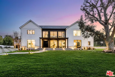 $6,495,000 | 18762 Wells Drive, Tarzana, CA 91356