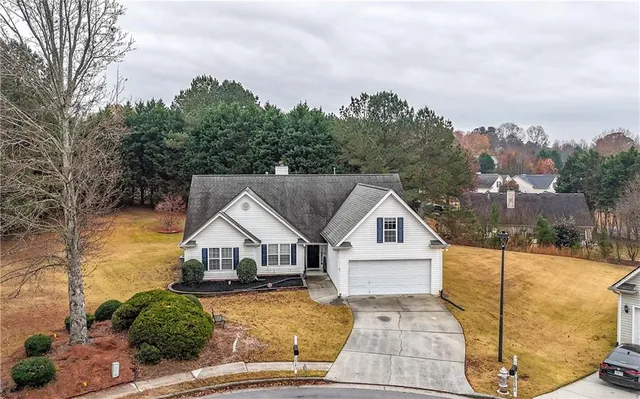 a view of house and outdoor space
