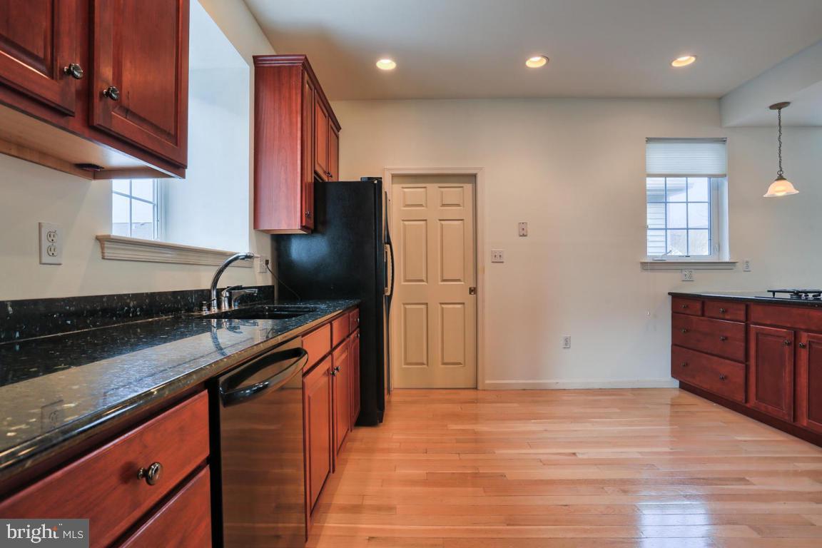 1200 Brighton Avenue Lititz, PA 17543 - Photo 14 of 39