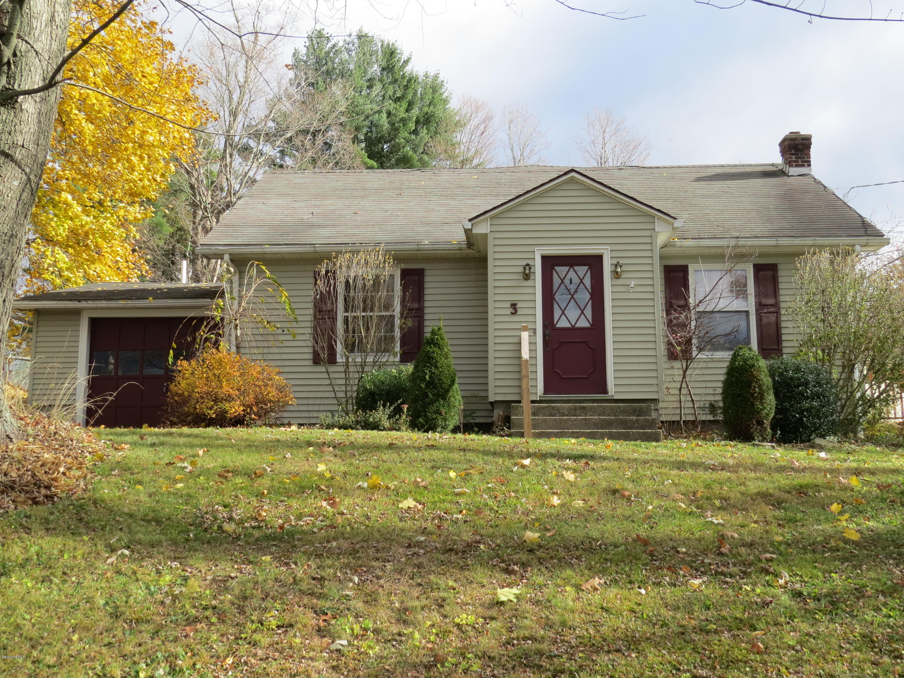 3 Longview Road Lanesborough, MA 01237 - Photo 1 of 30 Front of Houe