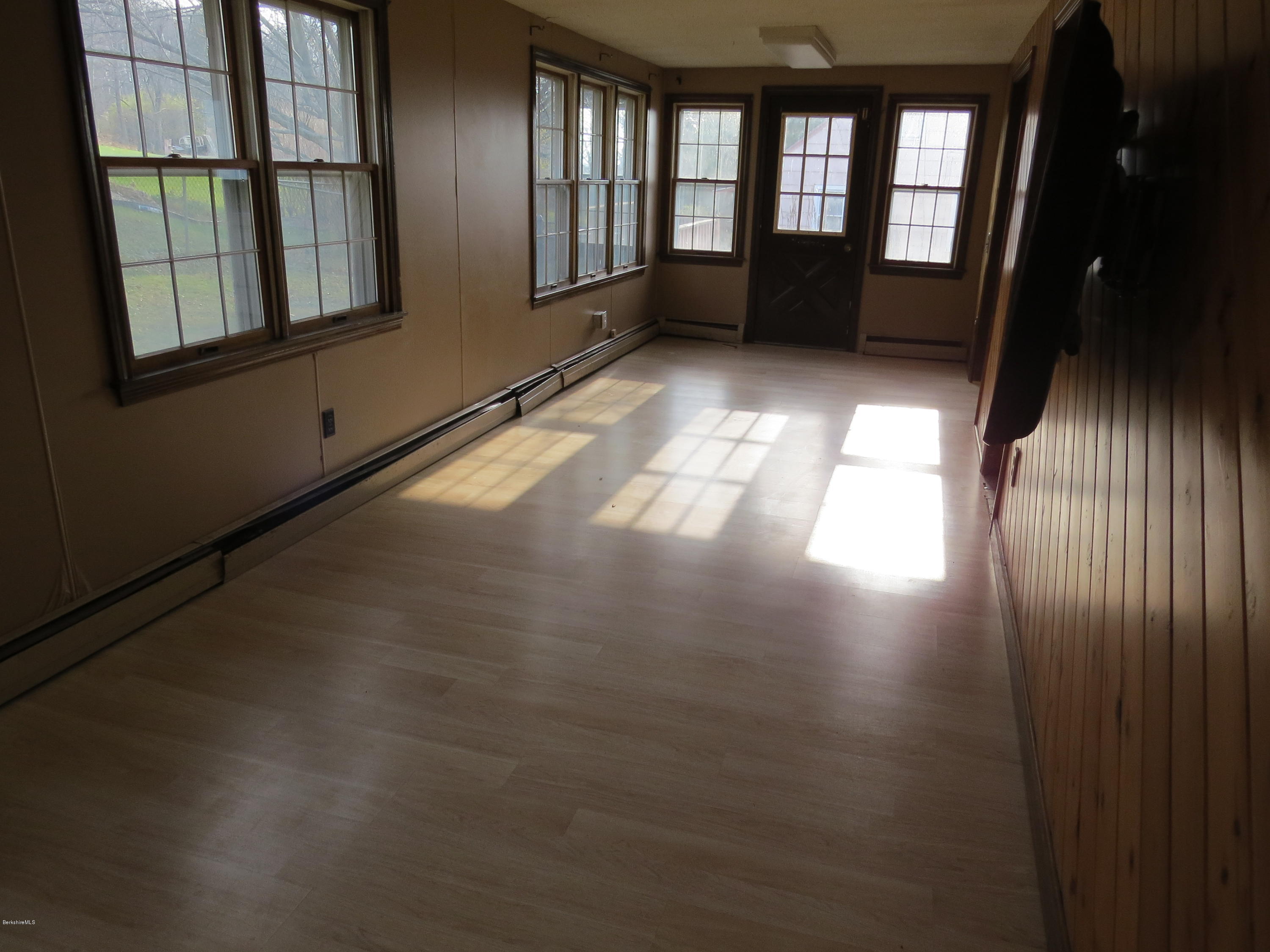 3 Longview Road Lanesborough, MA 01237 - Photo 21 of 30 Family Room /Dining