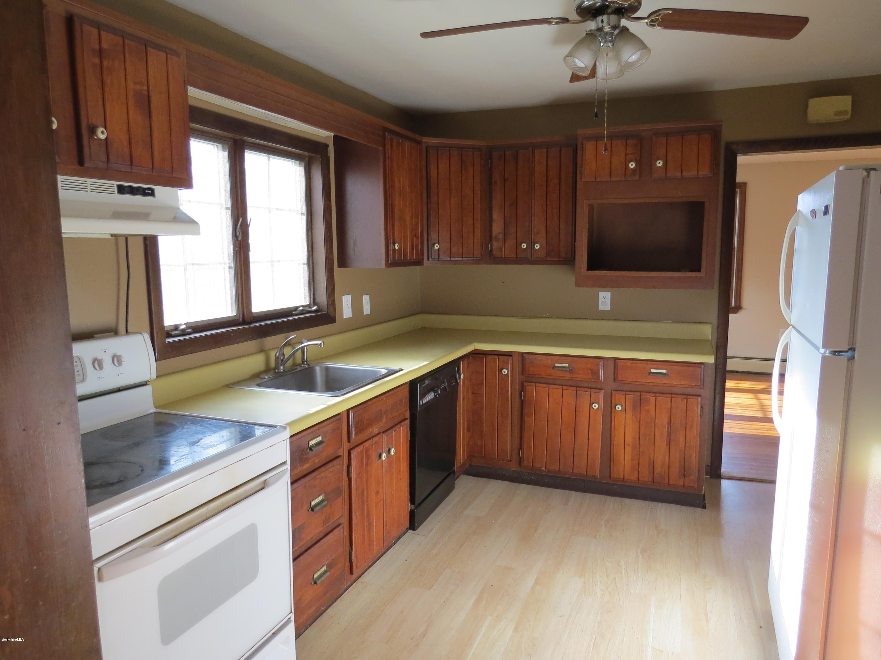 3 Longview Road Lanesborough, MA 01237 - Photo 6 of 30 Kitchen