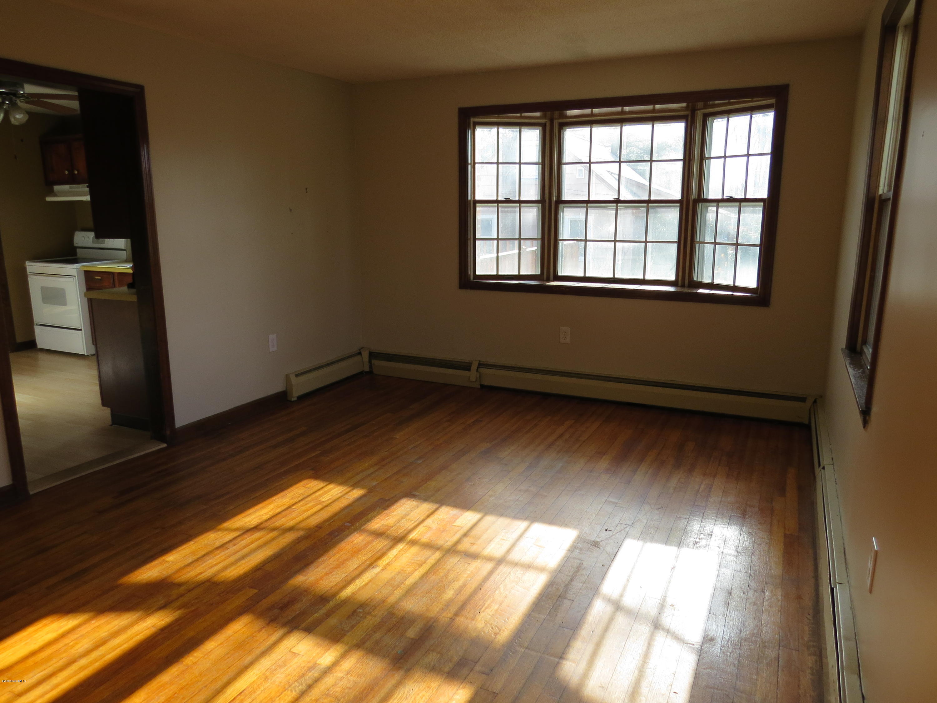 3 Longview Road Lanesborough, MA 01237 - Photo 7 of 30 Living Room