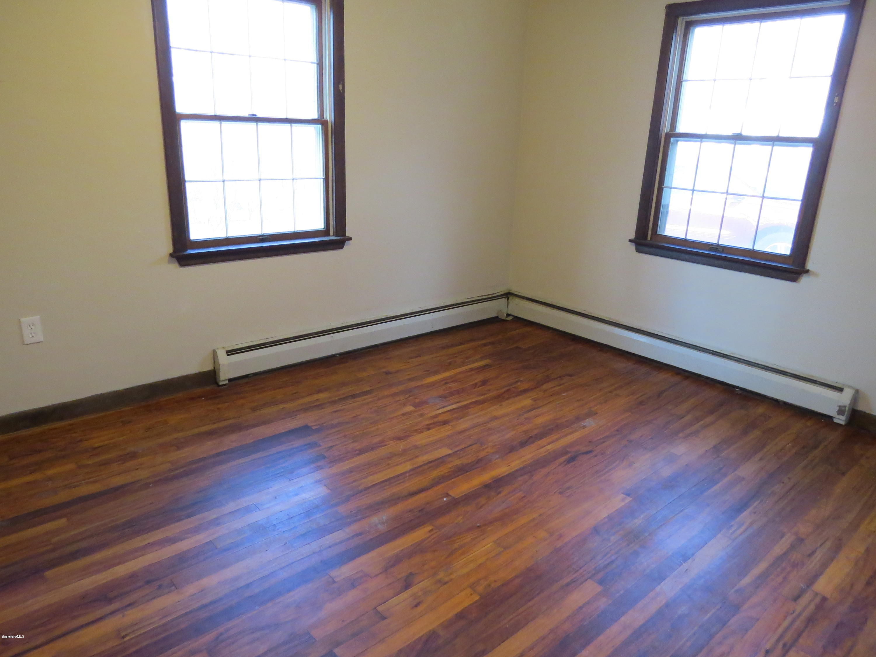 3 Longview Road Lanesborough, MA 01237 - Photo 10 of 30 Bedroom 1