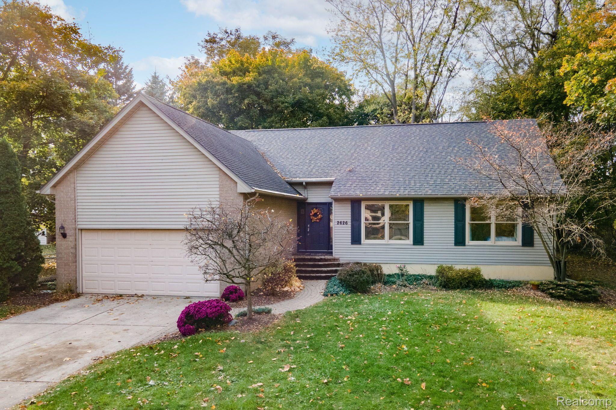 2626 Hickory Lawn Road Rochester, MI 48307 - Photo 4 of 44 Gallery Image 4