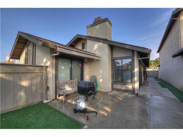 10383 Rochelle Lane Santee, CA 92071 - Photo 2 of 22 Gallery Image 2
