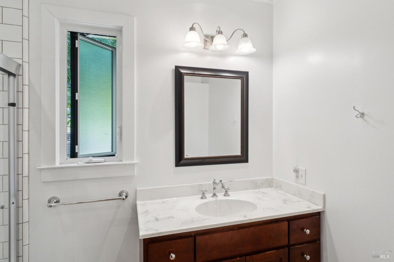 19 Del Norte Road San Anselmo, CA 94960 - Photo 17 of 23 Gallery Image 17