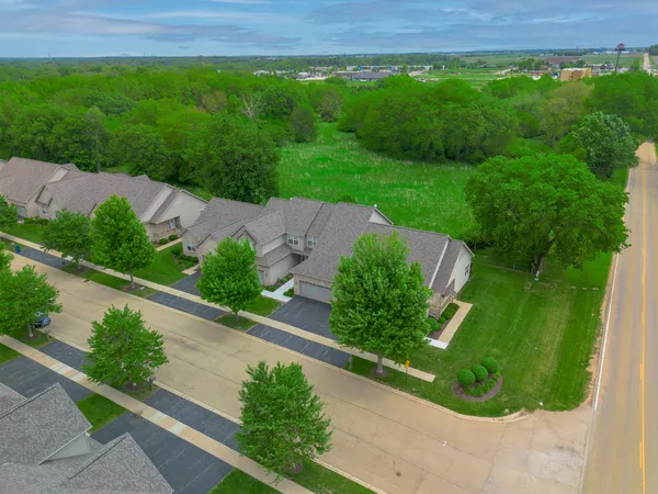 a view of a back yard of the house