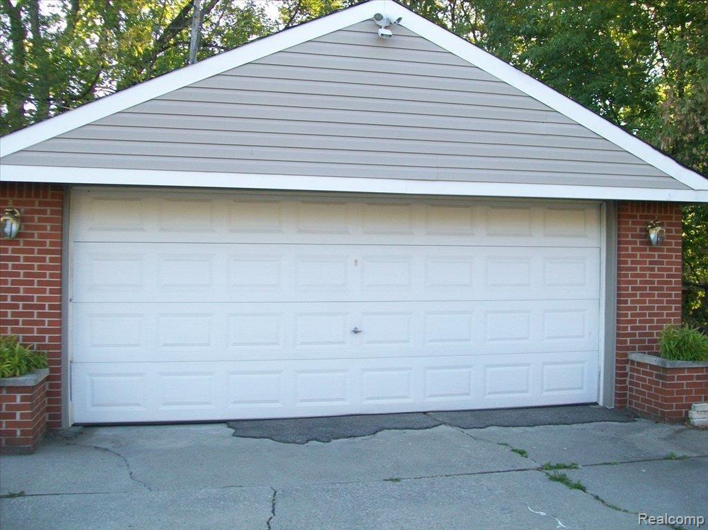 garage 2 pic