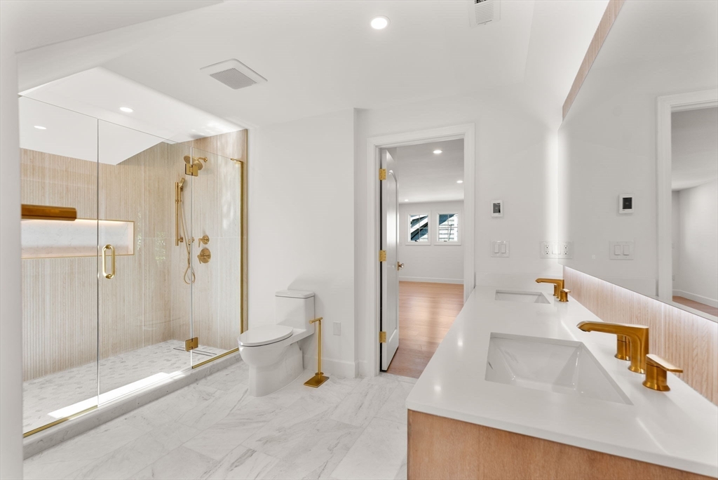 18 Naples Road Brookline, MA 02446 - Photo 31 of 40