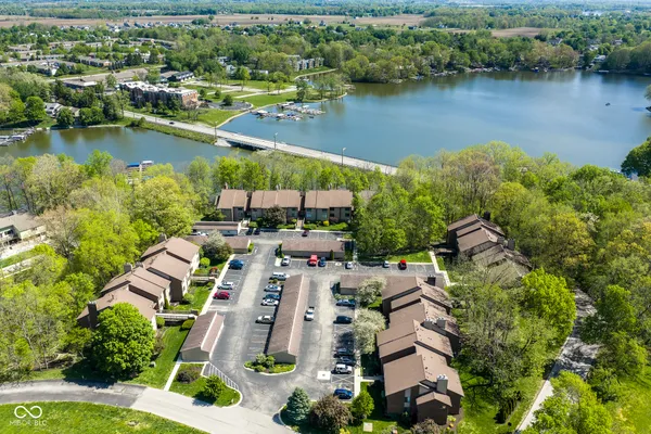 $241,900 | 108 Knoll Court, Unit E, Noblesville, IN 46062