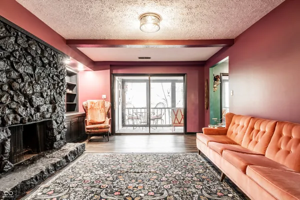 $249,900 | 108 Knoll Court, Unit E, Noblesville, IN 46062