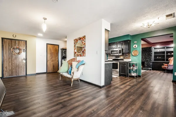 $249,900 | 108 Knoll Court, Unit E, Noblesville, IN 46062