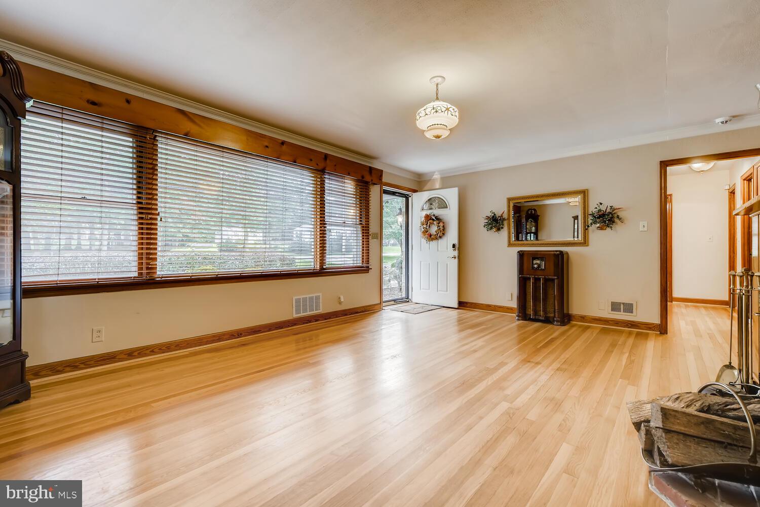 1606 Philadelphia Road Joppa, MD 21085 - Photo 4 of 28 Gallery Image 4