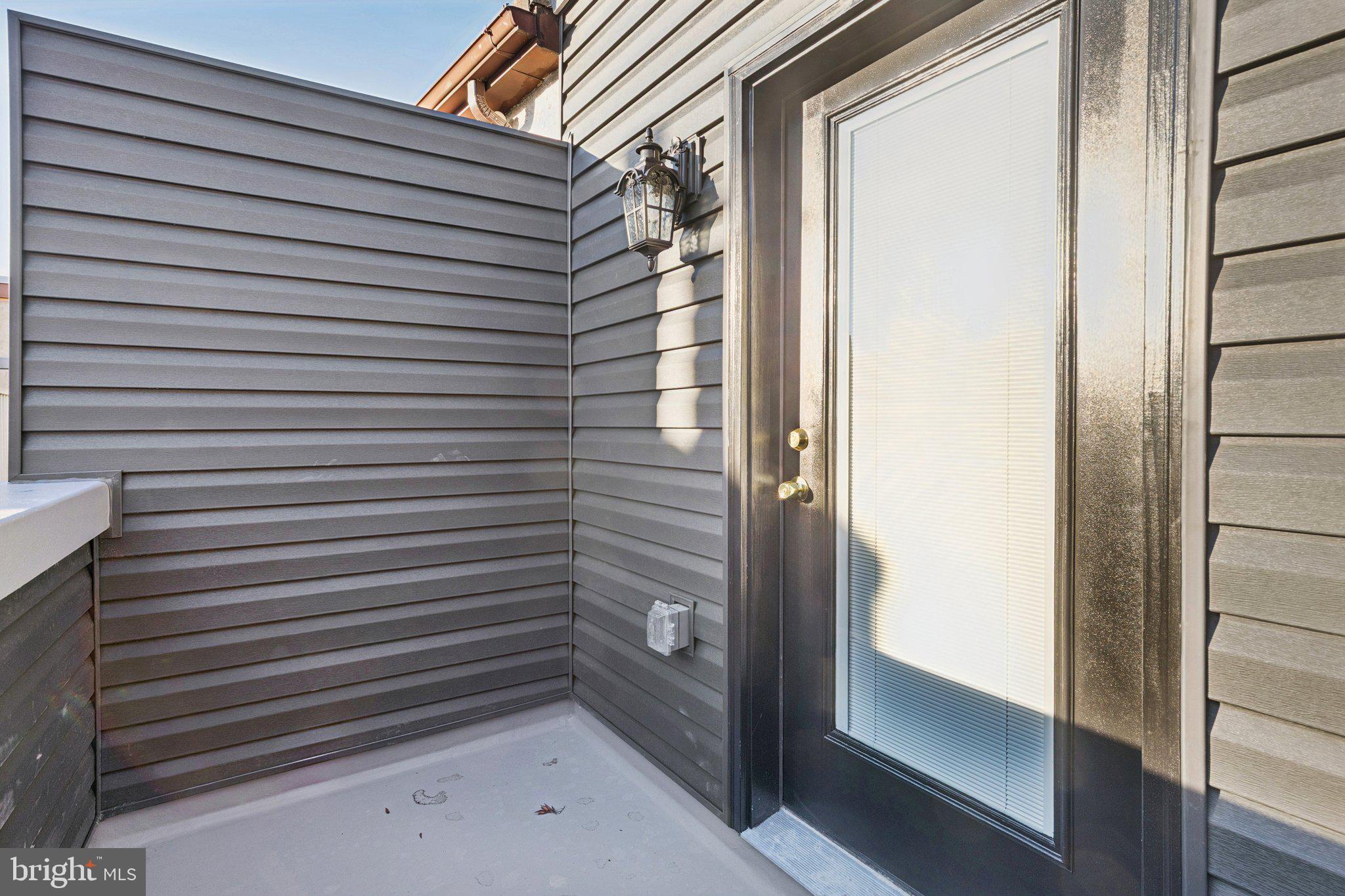 500 Clymer Street Philadelphia, PA 19147 - Photo 20 of 24 Private Deck