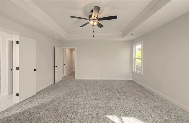 $669,900 | 4814 Northeast 105th Street, Kansas City, MO 64156