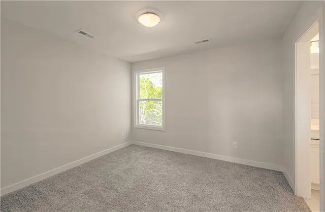 $669,900 | 4814 Northeast 105th Street, Kansas City, MO 64156