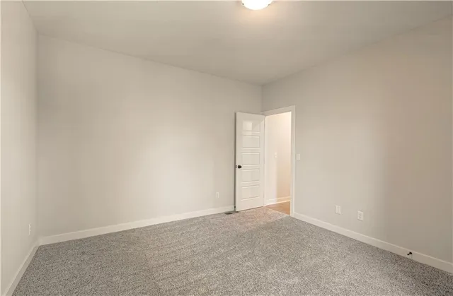 $669,900 | 4814 Northeast 105th Street, Kansas City, MO 64156