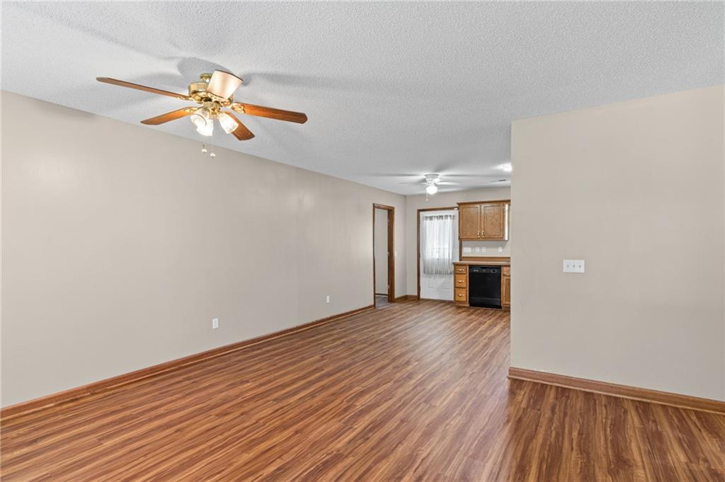 607 West 6th Street Cameron, MO 64429 - Photo 4 of 28