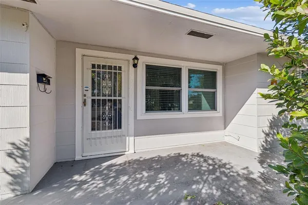 $2,750 | 2900 49th Street North, St. Petersburg, FL 33710