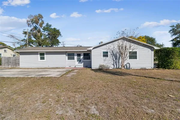 $2,750 | 2900 49th Street North, St. Petersburg, FL 33710