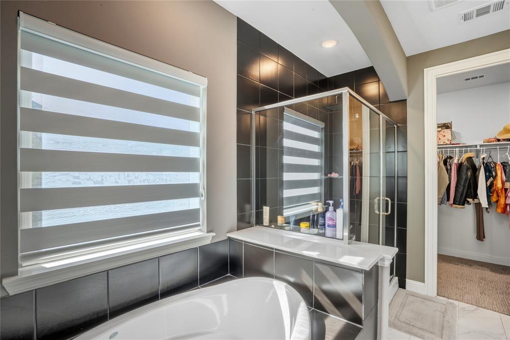 4424 English Maple Drive Arlington, TX 76005 - Photo 23 of 40 a dinning room with a table and chairs