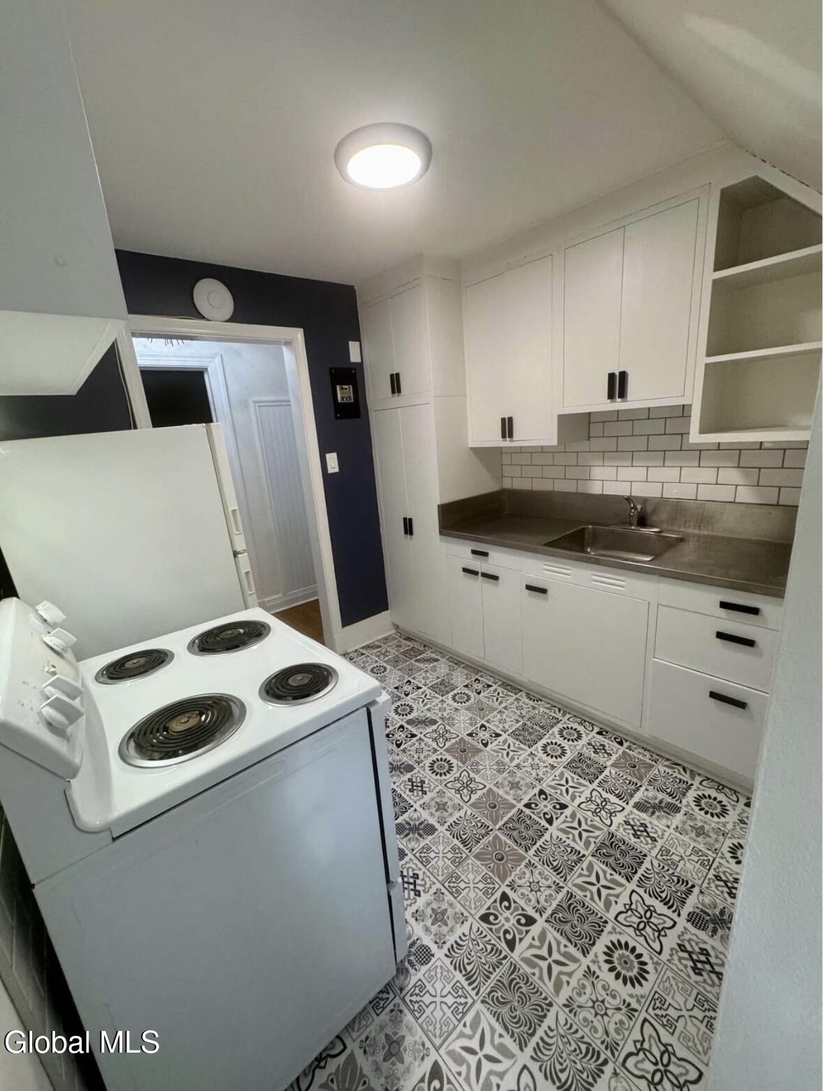 612 Union Street, Unit 9 Schenectady, NY 12305 - Photo 9 of 29 79FA4BF4-F365-4C87-BD2D-11CA067F340C_1_2