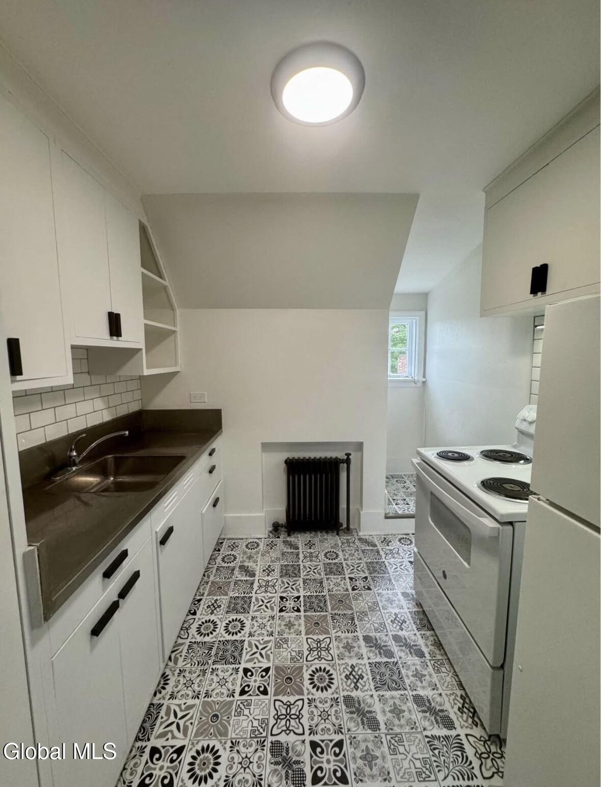 612 Union Street, Unit 9 Schenectady, NY 12305 - Photo 10 of 29 4584BB39-9E3F-4102-97D1-43E54E74AFF2_1_2