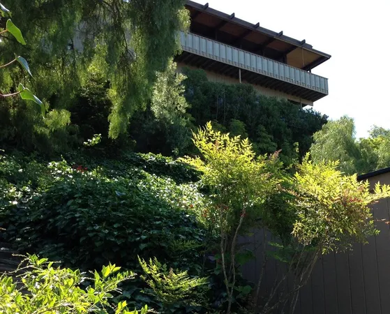 $14,000 | 605 Litchfield Lane, Santa Barbara, CA 93109