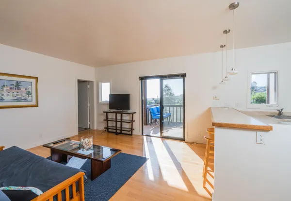 $14,000 | 605 Litchfield Lane, Santa Barbara, CA 93109