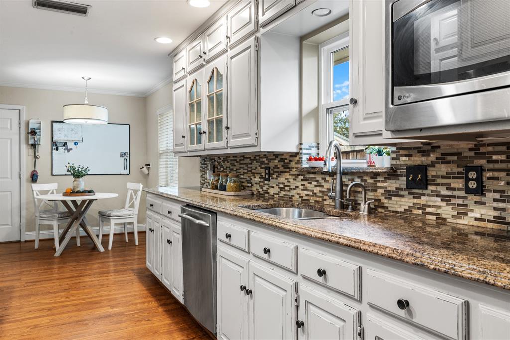 9623 Broken Bow Road Dallas, TX 75238 - Photo 14 of 31