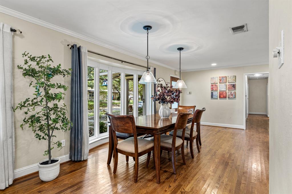 9623 Broken Bow Road Dallas, TX 75238 - Photo 5 of 31