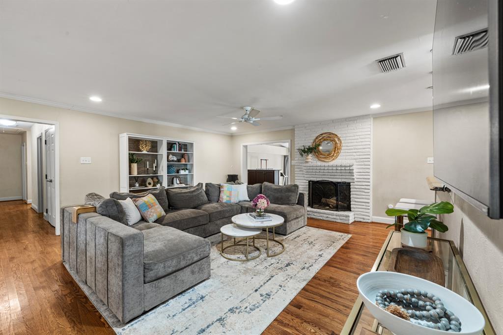 9623 Broken Bow Road Dallas, TX 75238 - Photo 7 of 31