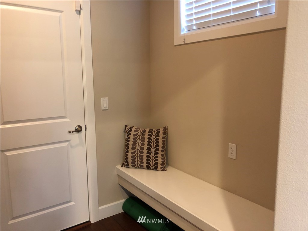 3319 170th Place Southeast Bothell, WA 98012 - Photo 3 of 21
