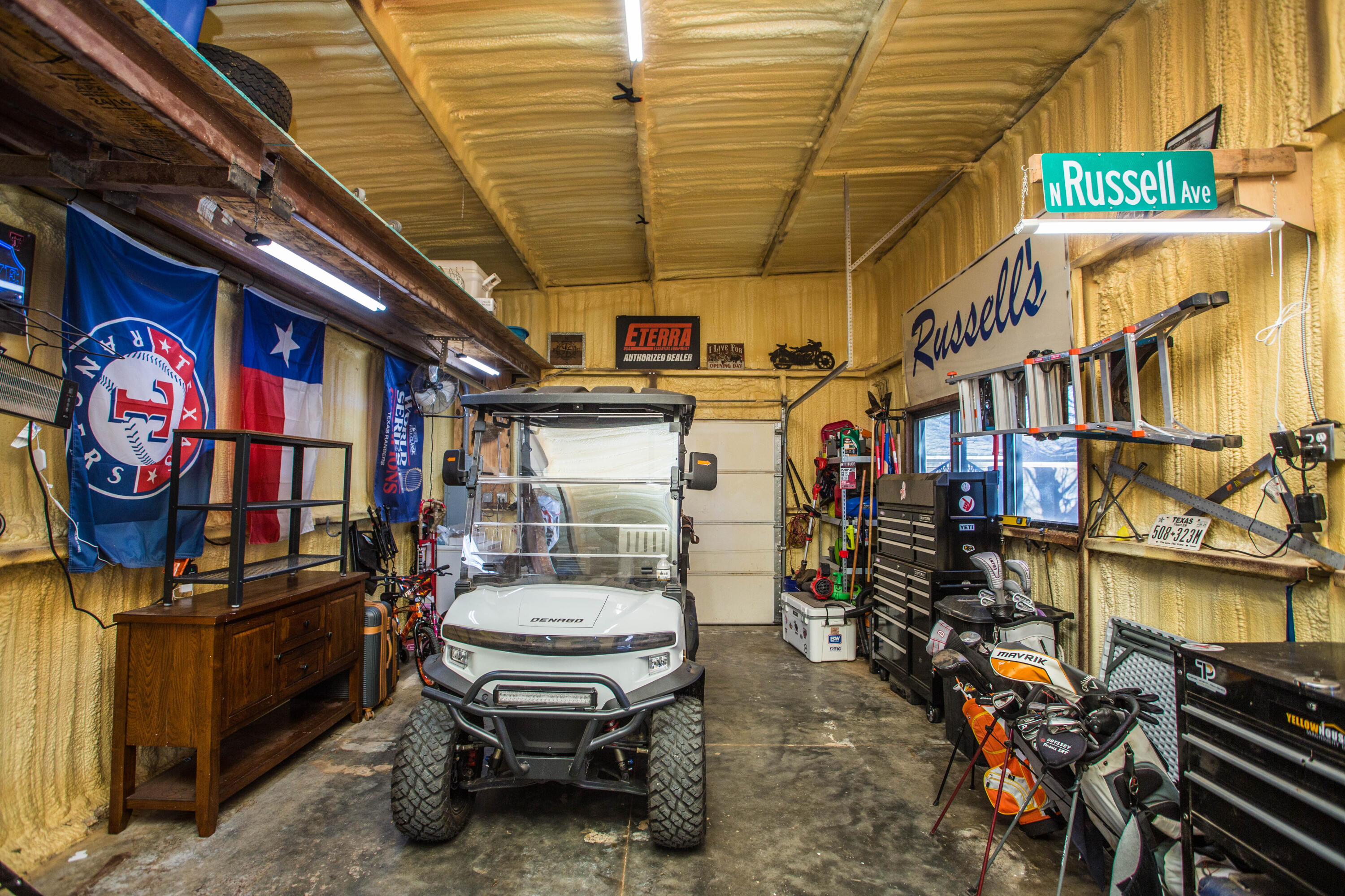 1550 West Lynn Street Slaton, TX 79364 - Photo 46 of 54 a view of gym