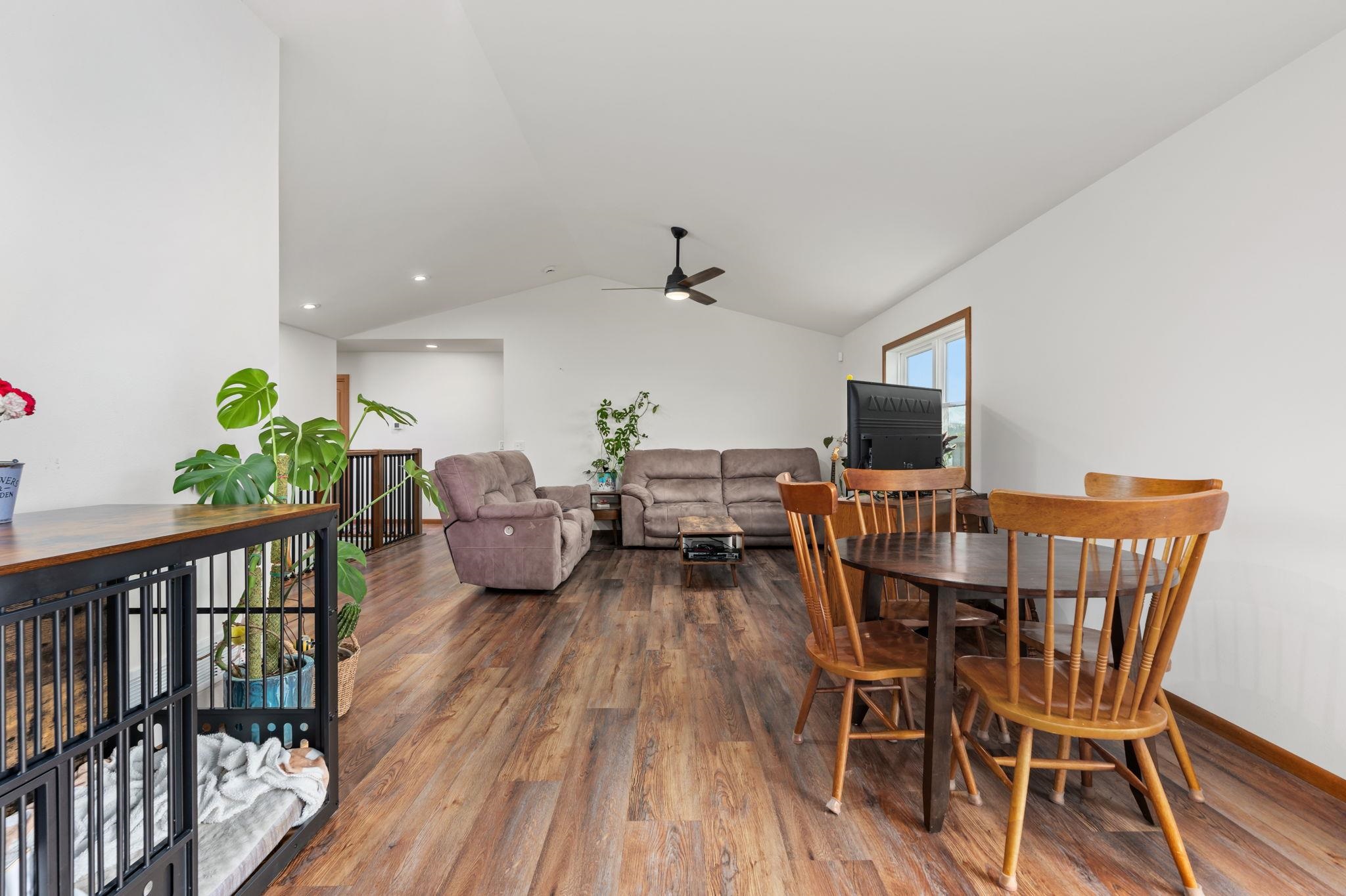 521 Roosevelt Street Baraboo, WI 53913 - Photo 12 of 32