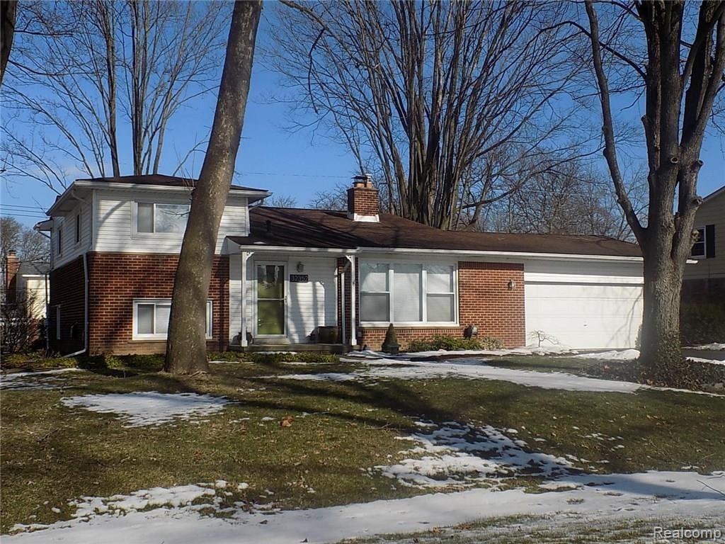 32352 Hearthstone Road Farmington Hills, MI 48334 - Photo 1 of 31