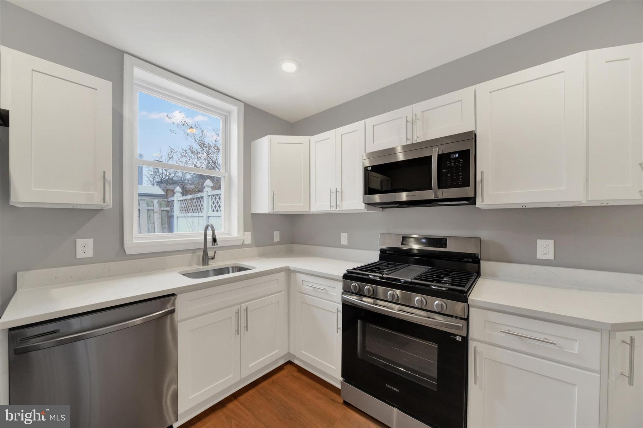 3506 Clipper Road Baltimore, MD 21211 - Photo 15 of 30 A KITCHEN MADE FOR COOKING