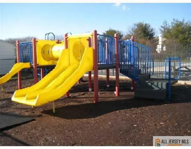 a view of a tennis court
