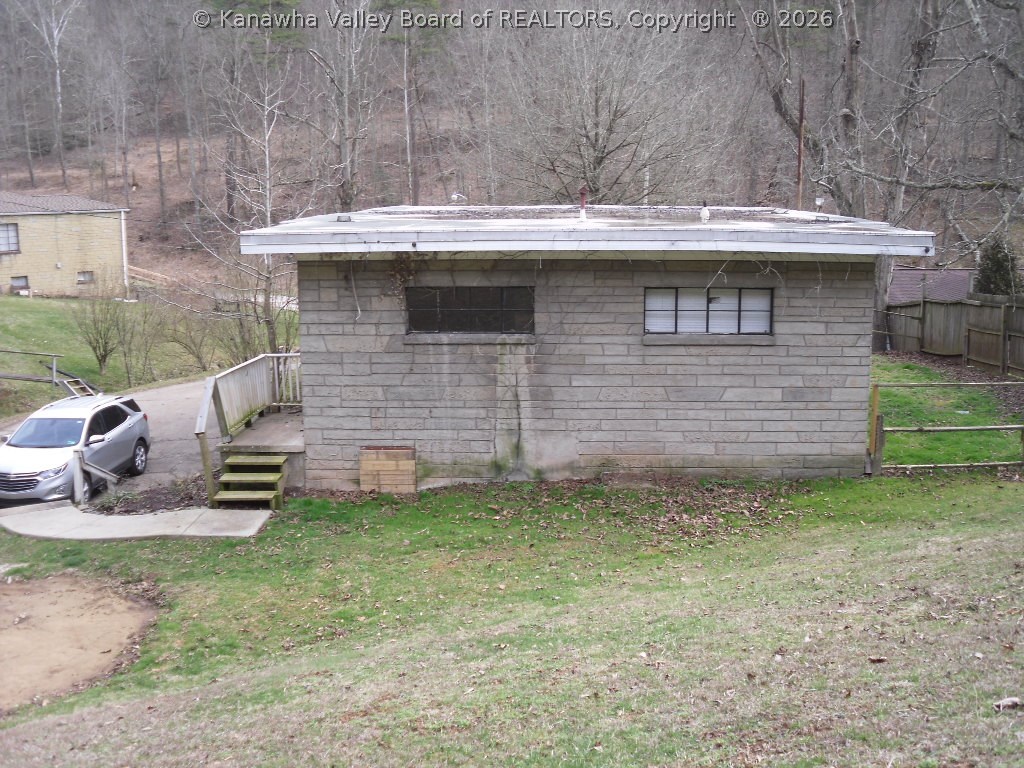 125 Robin Road Nitro, WV 25143 - Photo 4 of 12 Gallery Image 4