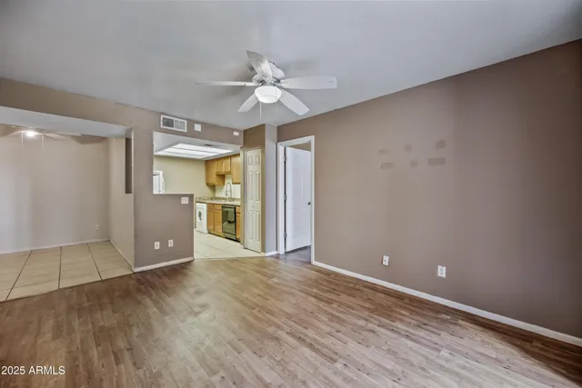 $1,295 | 16602 North 25th Street, Unit 114, Phoenix, AZ 85032