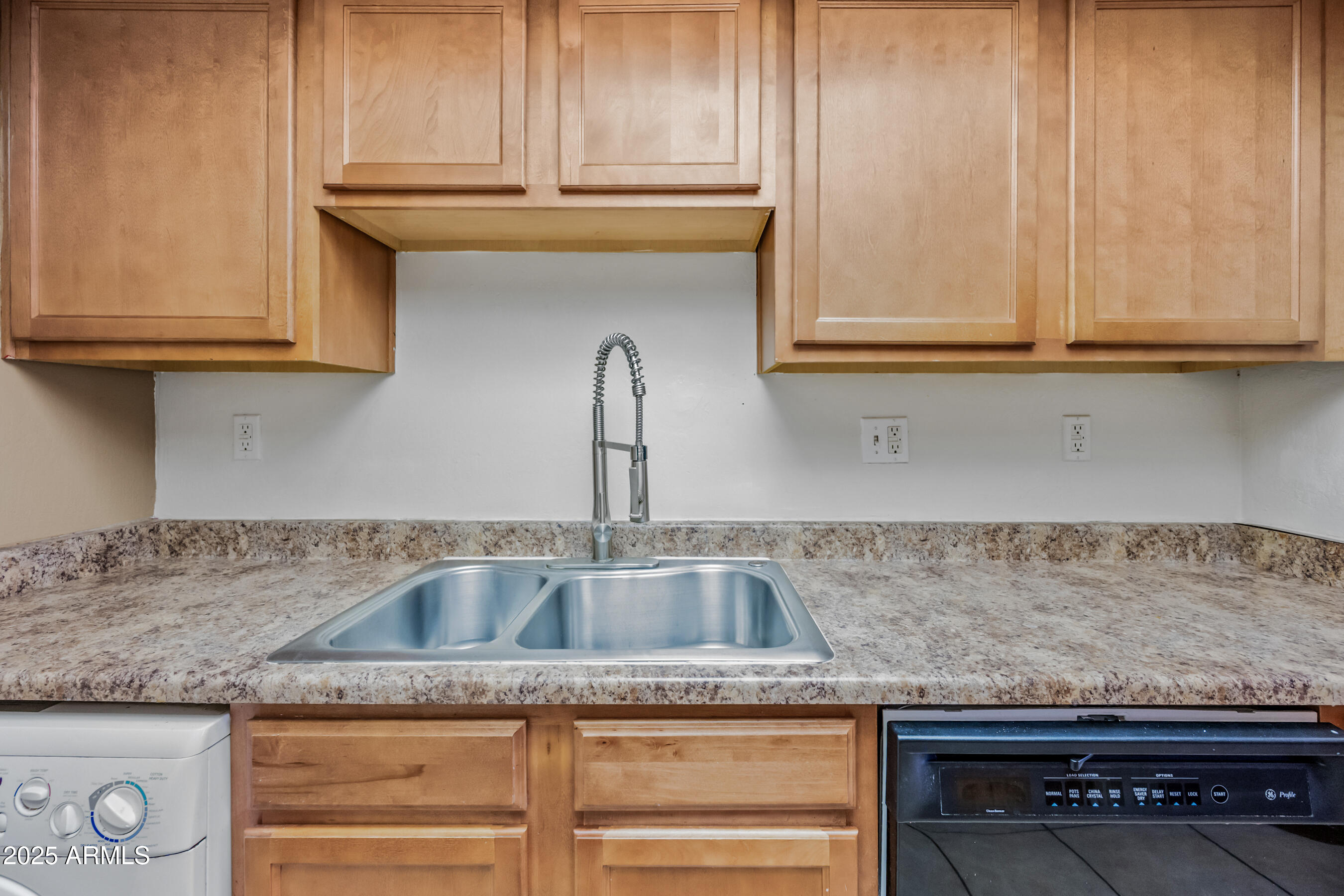 16602 North 25th Street, Unit 114 Phoenix, AZ 85032 - Photo 9 of 21 9-16602N25S114-ocupix